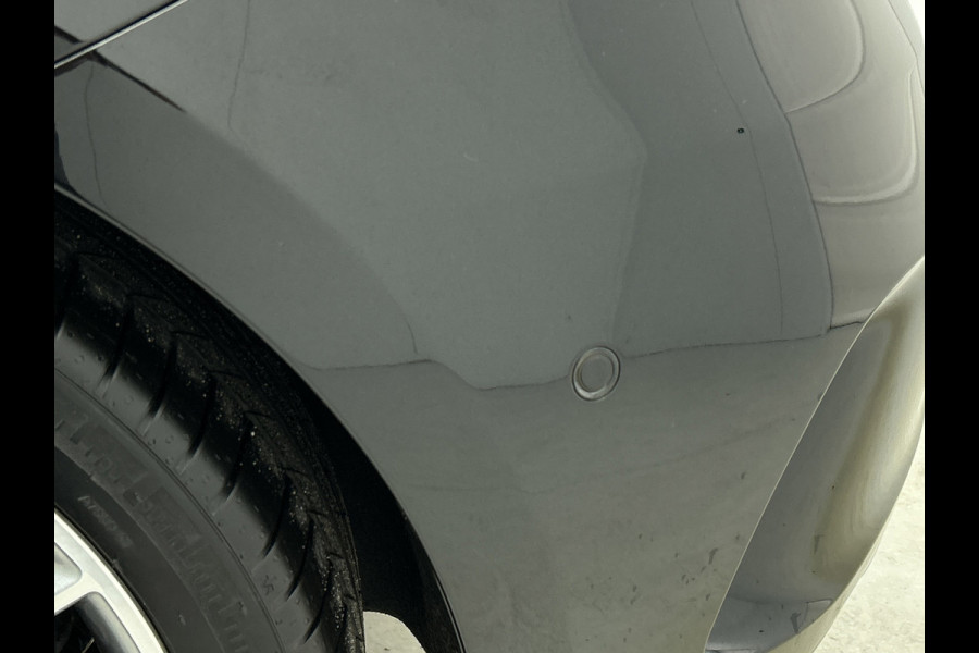 Mercedes-Benz A-Klasse 220 Premium Plus AMG-Line(Goed OnderH, Panorama, Carplay, Stoelen, StoelV, Navi, Etc)