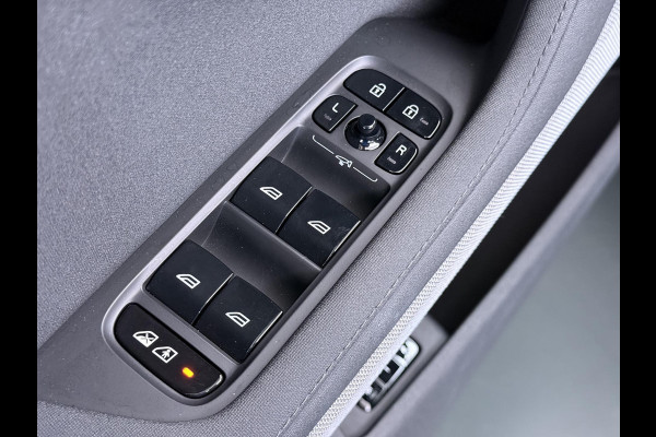 Polestar 2 Long Range Single Motor 78 kWh VAN €30.900,- NU VOOR SLECHTS €27.877,- Uw LENTEVOORDEEL €3.023,- | SOH 94%| ELEK. STOEL MET MEMORY| DODE HOEK SENSOR| STOELVERWARMING| ELEK. ACHTERKLEP| 360 CAMERA| ADAPTIVE CRUISE CONTROL | RIJKLAAR GELEVERD MET 12 MND BOVAG GARANTIE |