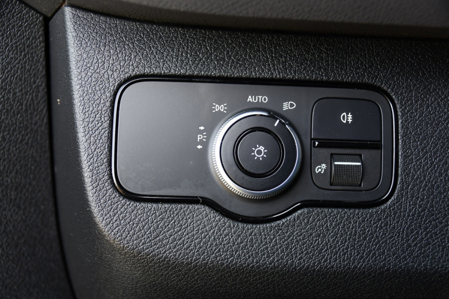 Mercedes-Benz Sprinter 319 V6 3.0 CDI L2H2 PB Edition Cruise, 360 Camera, Carplay, LED, 190pk, Leder, Multimedia, Uniek!