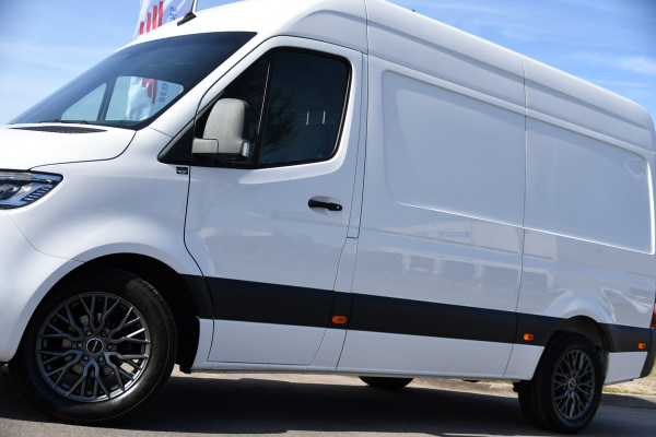 Mercedes-Benz Sprinter 319 V6 3.0 CDI L2H2 PB Edition Cruise, 360 Camera, Carplay, LED, 190pk, Leder, Multimedia, Uniek!