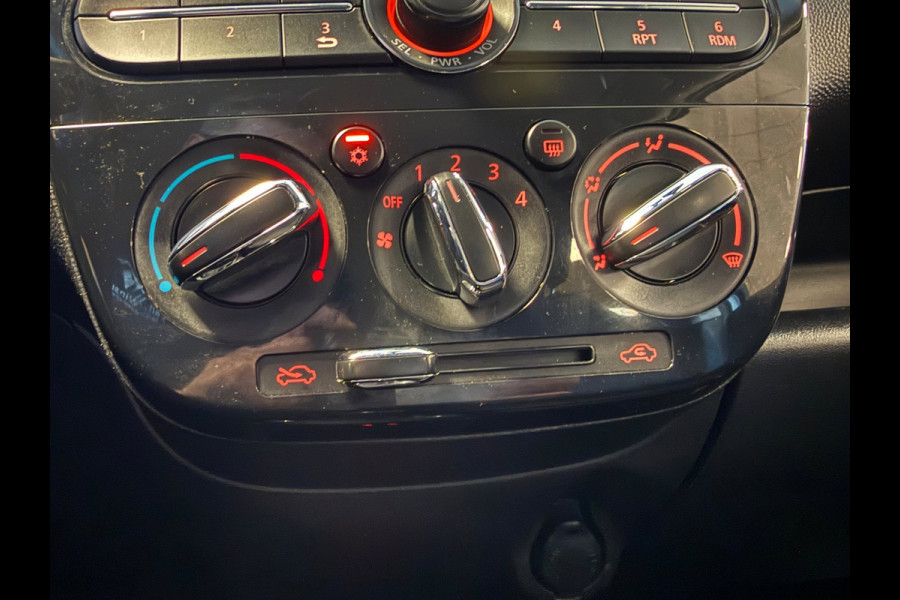 Mitsubishi Space Star 1.2 Connect Pro | Airco | Cruise control | Stoelverwarming |