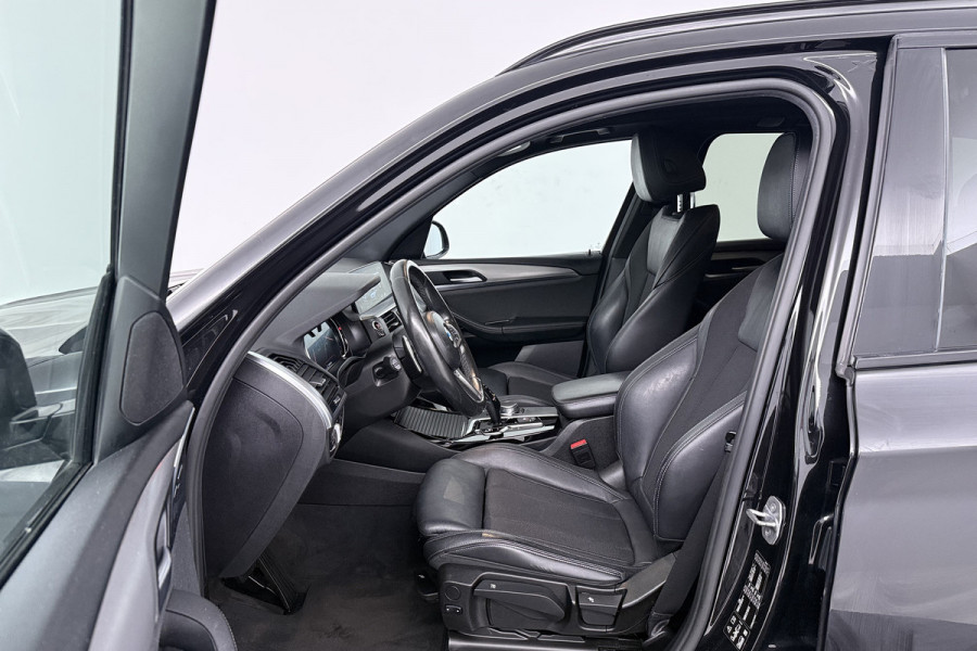 BMW X3 XDrive20i Launch Edition High Executive (TREKHAAK, STOEL/STUUR VERWARMING, DIGITALE COCKPIT, DEALER ONDERHOUDEN)