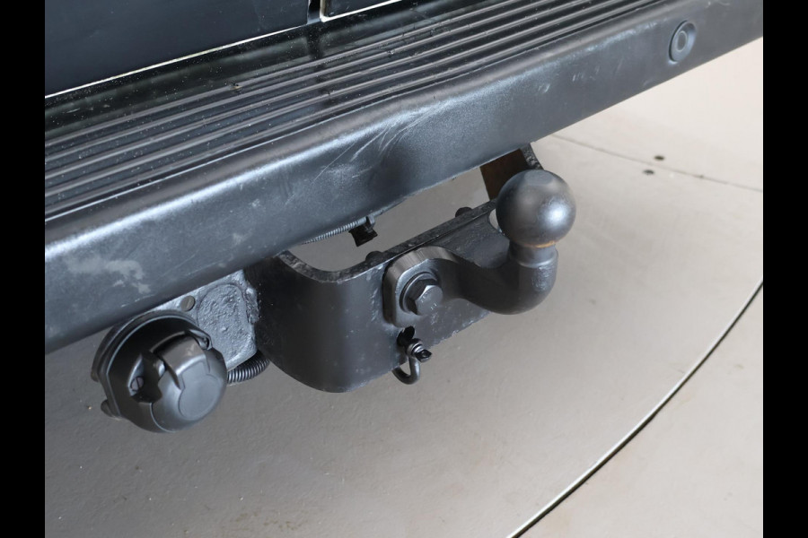 Peugeot Boxer 330 2.0 BLUEHDI 130 PK EURO 6 + CAMERA | TREKHAAK | NAVIGATIE | CRUISE | AIRCO