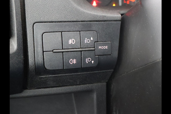 Peugeot Boxer 330 2.0 BLUEHDI 130 PK EURO 6 + CAMERA | TREKHAAK | NAVIGATIE | CRUISE | AIRCO