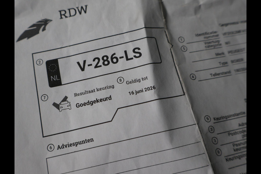 Peugeot Boxer 330 2.0 BLUEHDI 130 PK EURO 6 + CAMERA | TREKHAAK | NAVIGATIE | CRUISE | AIRCO