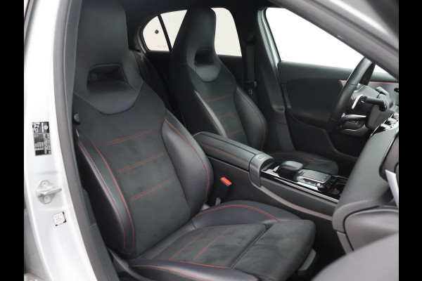 Mercedes-Benz A-Klasse 180 AUT. AMG SPORT + MBUX | SFEERVERLICHTING | CAMERA | SPORTSTOELEN