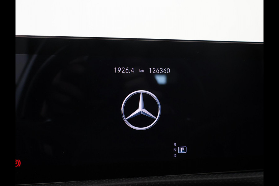 Mercedes-Benz A-Klasse 180 AUT. AMG SPORT + MBUX | SFEERVERLICHTING | CAMERA | SPORTSTOELEN