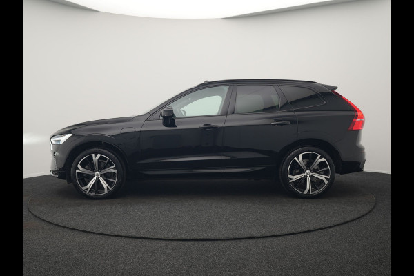 Volvo XC60 T6 AWD Plus Dark PHEV 350pk Dealer O.H. | Panodak | Camera | Harman / Kardon | Lederen Sportstoelen Memory & Verwarmd | 21"L.M | Keyless | Google Assistent | Apple Carplay | Stuur Verwarmd | DAB | Plug In Hybrid |