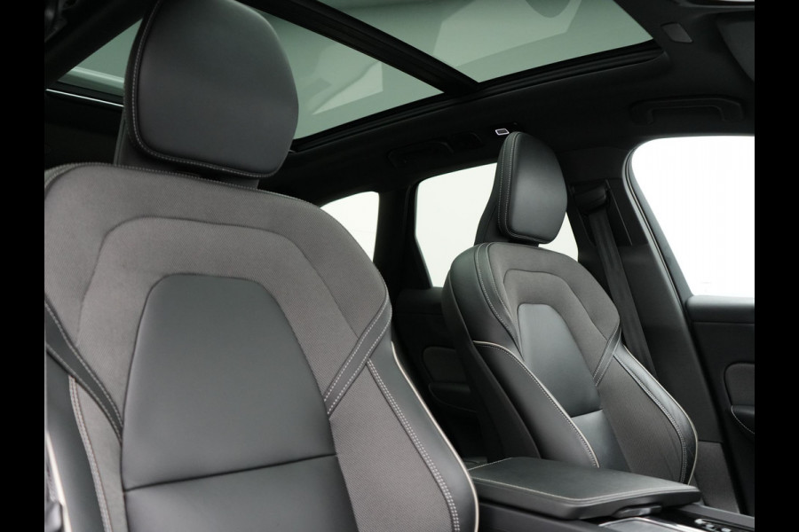 Volvo XC60 T6 AWD Plus Dark PHEV 350pk Dealer O.H. | Panodak | Camera | Harman / Kardon | Lederen Sportstoelen Memory & Verwarmd | 21"L.M | Keyless | Google Assistent | Apple Carplay | Stuur Verwarmd | DAB | Plug In Hybrid |