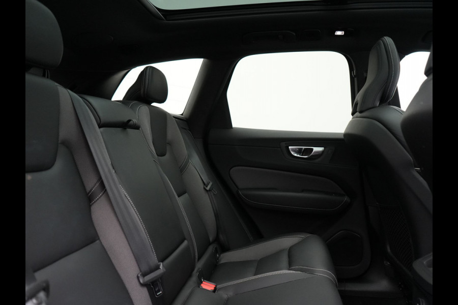 Volvo XC60 T6 AWD Plus Dark PHEV 350pk Dealer O.H. | Panodak | Camera | Harman / Kardon | Lederen Sportstoelen Memory & Verwarmd | 21"L.M | Keyless | Google Assistent | Apple Carplay | Stuur Verwarmd | DAB | Plug In Hybrid |