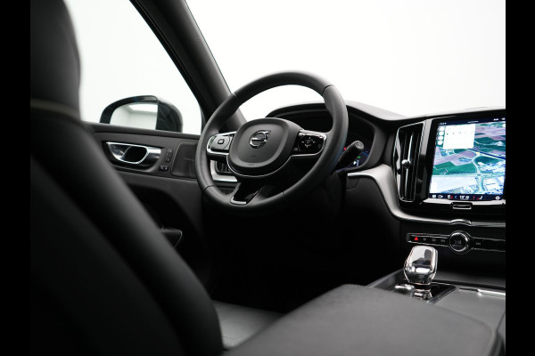 Volvo XC60 T6 AWD Plus Dark PHEV 350pk Dealer O.H. | Panodak | Camera | Harman / Kardon | Lederen Sportstoelen Memory & Verwarmd | 21"L.M | Keyless | Google Assistent | Apple Carplay | Stuur Verwarmd | DAB | Plug In Hybrid |