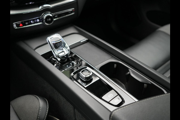 Volvo XC60 T6 AWD Plus Dark PHEV 350pk Dealer O.H. | Panodak | Camera | Harman / Kardon | Lederen Sportstoelen Memory & Verwarmd | 21"L.M | Keyless | Google Assistent | Apple Carplay | Stuur Verwarmd | DAB | Plug In Hybrid |