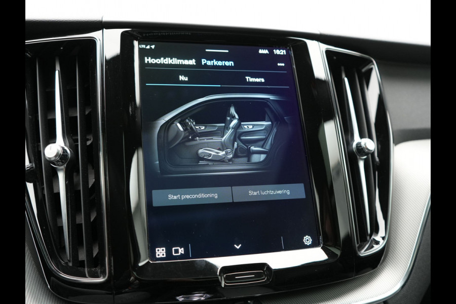Volvo XC60 T6 AWD Plus Dark PHEV 350pk Dealer O.H. | Panodak | Camera | Harman / Kardon | Lederen Sportstoelen Memory & Verwarmd | 21"L.M | Keyless | Google Assistent | Apple Carplay | Stuur Verwarmd | DAB | Plug In Hybrid |