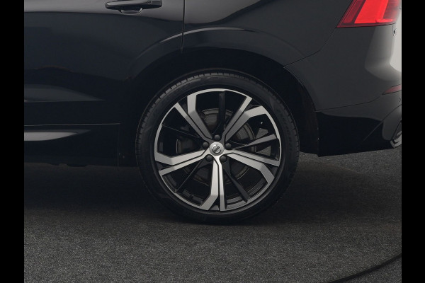 Volvo XC60 T6 AWD Plus Dark PHEV 350pk Dealer O.H. | Panodak | Camera | Harman / Kardon | Lederen Sportstoelen Memory & Verwarmd | 21"L.M | Keyless | Google Assistent | Apple Carplay | Stuur Verwarmd | DAB | Plug In Hybrid |