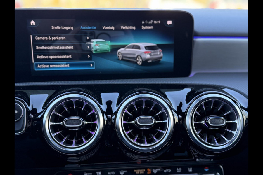 Mercedes-Benz A-Klasse 250 e Bus. Sol. AMG Limited Night|Pano|Cam|Sfeer|Trekhaak