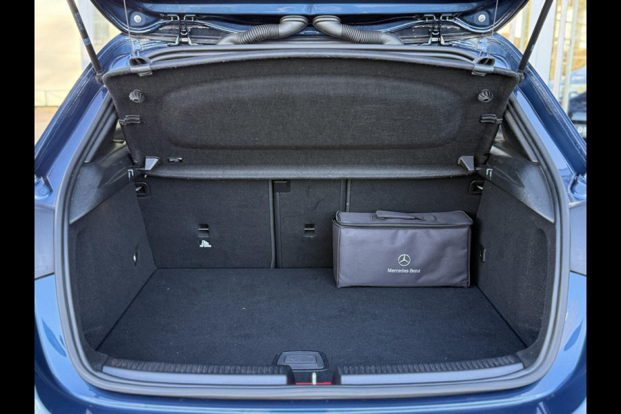 Mercedes-Benz A-Klasse 250 e Bus. Sol. AMG Limited Night|Pano|Cam|Sfeer|Trekhaak