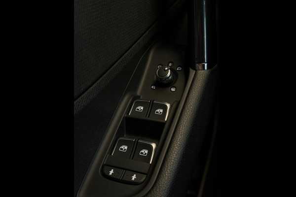 Audi Q2 35 TFSI 3x S-Line CarPlay Camera