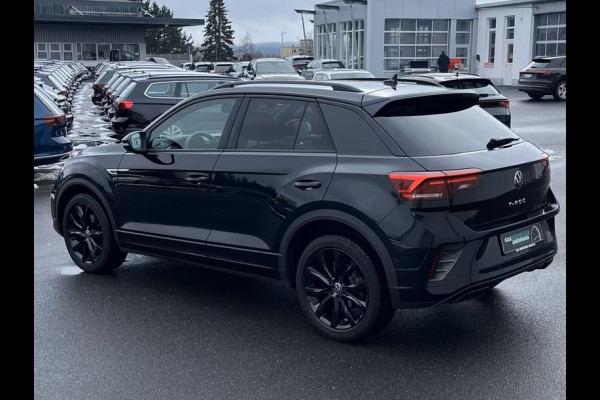 Volkswagen T-Roc 1.5 TSI R-LINE Blackstyle ** LED, VIRTUAL, ACC, MASSAGE, VERW. STUUR, 18-inch LMV ** 1e EIG - Slechts 27.061km. ** ** INFORMEER OOK NAAR ONZE AANTREKKELIJKE FINANCIAL-LEASE TARIEVEN **