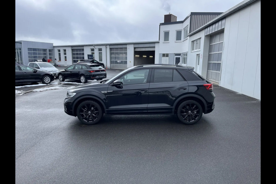 Volkswagen T-Roc 1.5 TSI R-LINE Blackstyle ** LED, VIRTUAL, ACC, MASSAGE, VERW. STUUR, 18-inch LMV ** 1e EIG - Slechts 27.061km. ** ** INFORMEER OOK NAAR ONZE AANTREKKELIJKE FINANCIAL-LEASE TARIEVEN **