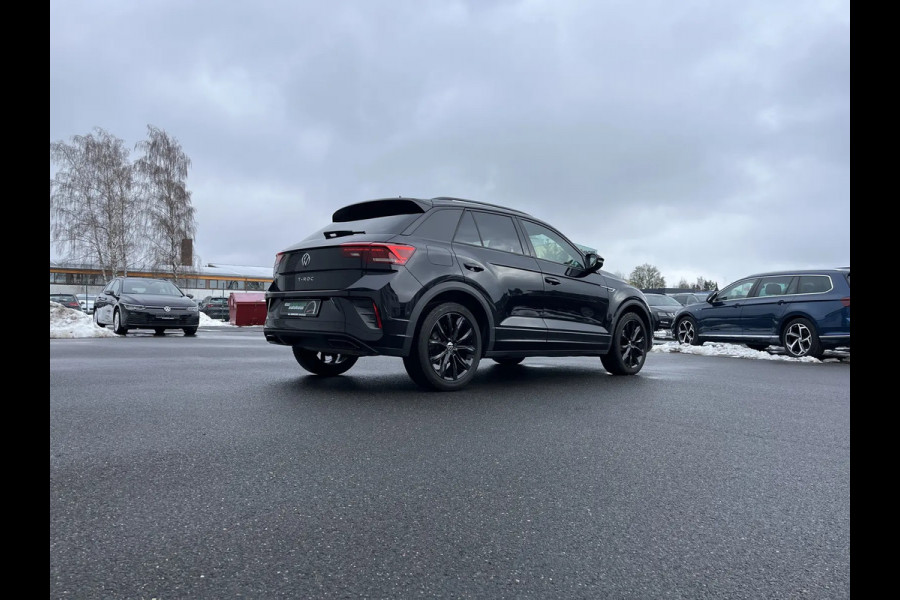 Volkswagen T-Roc 1.5 TSI R-LINE Blackstyle ** LED, VIRTUAL, ACC, MASSAGE, VERW. STUUR, 18-inch LMV ** 1e EIG - Slechts 27.061km. ** ** INFORMEER OOK NAAR ONZE AANTREKKELIJKE FINANCIAL-LEASE TARIEVEN **