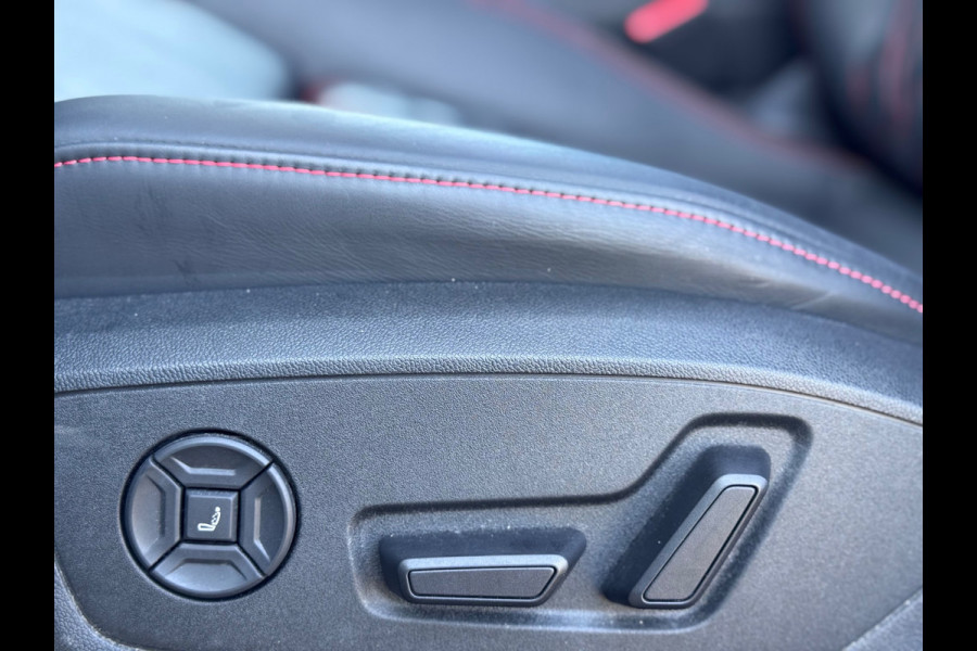 Audi A3 Sportback 45 TFSI e S edition Competition RS zetels/360