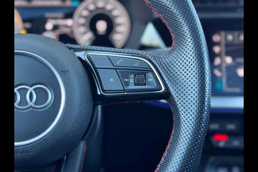 Audi A3 Sportback 45 TFSI e S edition Competition RS zetels/360