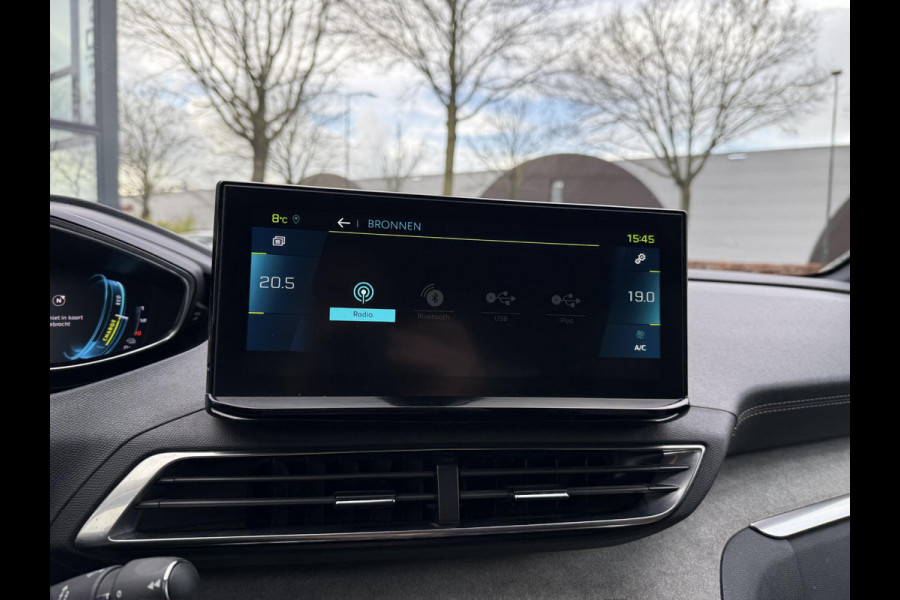 Peugeot 3008 1.6 HYbrid 225 GT VAN €25.900,- NU VOOR SLECHTS €23.877,- Uw LENTEVOORDEEL €2.023,- | ACC INCL. STOP&GO-FUNCTIE | MEMORY SEAT | ALCANTARA | ELEKTRISCHE KOFFERBAK | 19 INCH | FOCAL AUDIO | STOELVERWARMING | RIJKLAAR GELEVERD MET 12 MND BOVAG GARANTIE