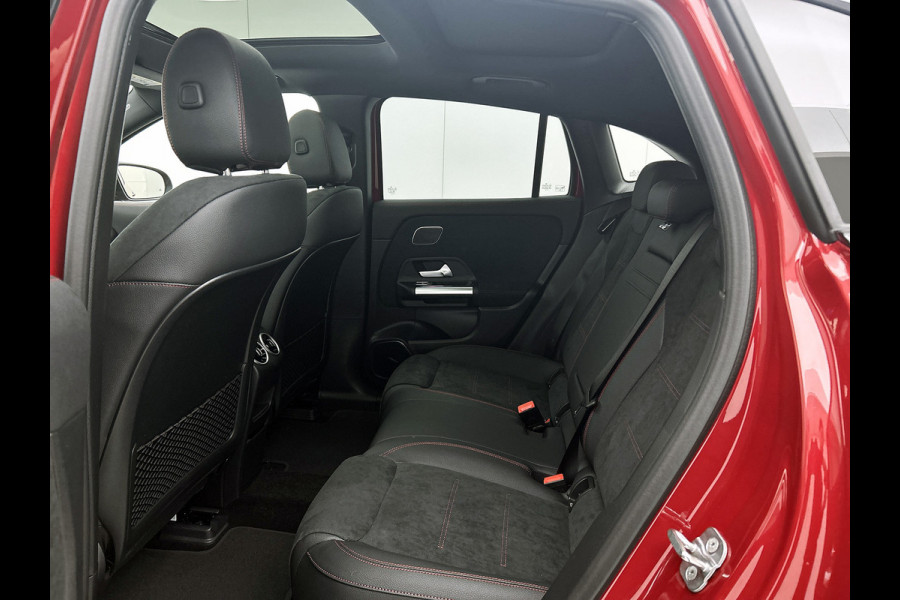 Mercedes-Benz EQA 250+ Business Solution AMG 71 kWh | Nightpakket | Trekhaak | Head-up display | 360° camera | Burmester Sound systeem | Smartphone integratie | Panoramaschuifdak | Augmented Reality navigatie | Memorypakket |