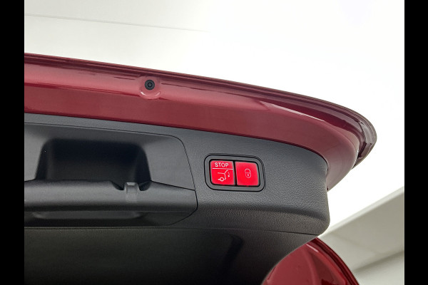 Mercedes-Benz EQA 250+ Business Solution AMG 71 kWh | Nightpakket | Trekhaak | Head-up display | 360° camera | Burmester Sound systeem | Smartphone integratie | Panoramaschuifdak | Augmented Reality navigatie | Memorypakket |