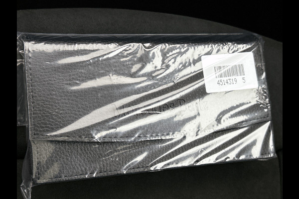 Mercedes-Benz EQA 250+ Business Solution AMG 71 kWh | Nightpakket | Trekhaak | Head-up display | 360° camera | Burmester Sound systeem | Smartphone integratie | Panoramaschuifdak | Augmented Reality navigatie | Memorypakket |