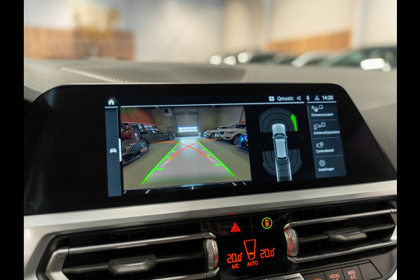 BMW 3 Serie Touring 330i 259PK M-Sport Executive Edition, NAP, Apple Carplay, Navi, Cam, Ambiënte Light, Leder/Alcan, Prive Glas,