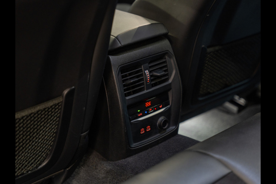 BMW 3 Serie Touring 330i 259PK M-Sport Executive Edition, NAP, Apple Carplay, Navi, Cam, Ambiënte Light, Leder/Alcan, Prive Glas,