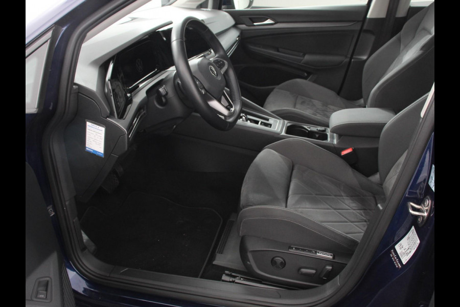 Volkswagen Golf Variant 1.5 eTSI 150pk DSG Style Navigatie Climate Control Camera Parkeer Sensoren Adaptive Cruise control Achterklep elektrisch bedienbaar Stoelverwarming