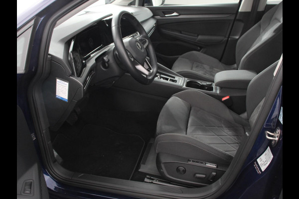 Volkswagen Golf Variant 1.5 eTSI 150pk DSG Style Navigatie Climate Control Camera Parkeer Sensoren Adaptive Cruise control Achterklep elektrisch bedienbaar Stoelverwarming