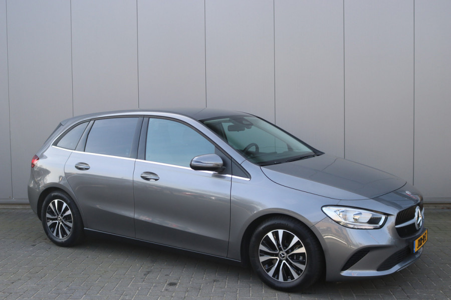 Mercedes-Benz B-Klasse 180 Automaat MHEV Business Navigatie/Camera/Stoelverwarming