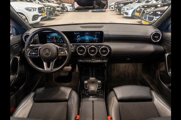 Mercedes-Benz CLA-Klasse Shooting Brake 200 Business Solution, Navi, Clima, Cam, 18" Velg, Private Glas, Cruise, Voll Onderhoud