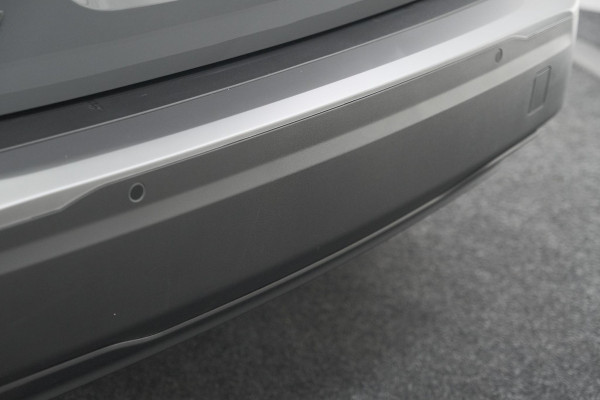 Peugeot e-2008 EV GT Avantage 54 kWh | 360 Camera | Massage Functie | Dodehoekdetectie | Stoelverwarming