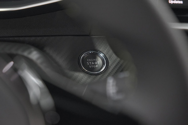 Peugeot e-2008 EV GT Avantage 54 kWh | 360 Camera | Massage Functie | Dodehoekdetectie | Stoelverwarming