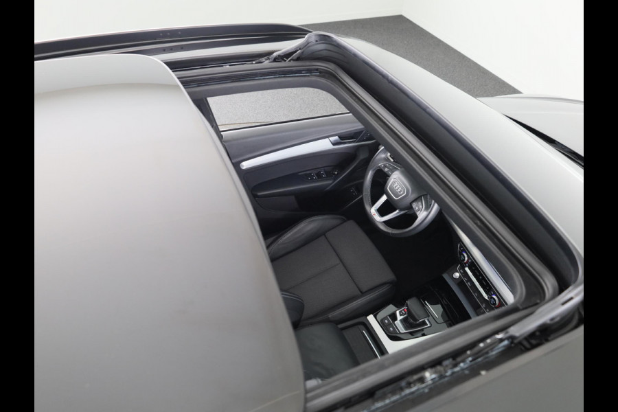 Audi Q5 Sportback 50 TFSI e S edition 299pk | SOH 97% | Panoramadak | Trekhaak | Verwarmbare voorstoelen | Adpatieve cruise controle | Matrix koplampen | Navigatie