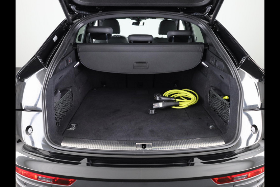 Audi Q5 Sportback 50 TFSI e S edition 299pk | SOH 97% | Panoramadak | Trekhaak | Verwarmbare voorstoelen | Adpatieve cruise controle | Matrix koplampen | Navigatie