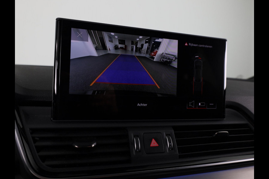 Audi Q5 Sportback 50 TFSI e S edition 299pk | SOH 97% | Panoramadak | Trekhaak | Verwarmbare voorstoelen | Adpatieve cruise controle | Matrix koplampen | Navigatie