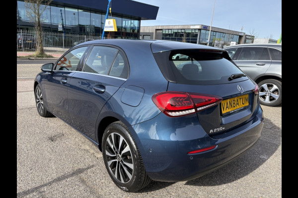 Mercedes-Benz A-Klasse 250 e Premium