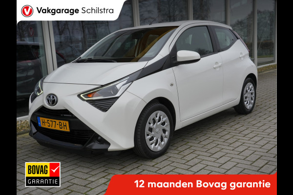 Toyota Aygo 1.0 VVT-i x-play Automaat | CarPlay | Achteruitrijcamera | Airco