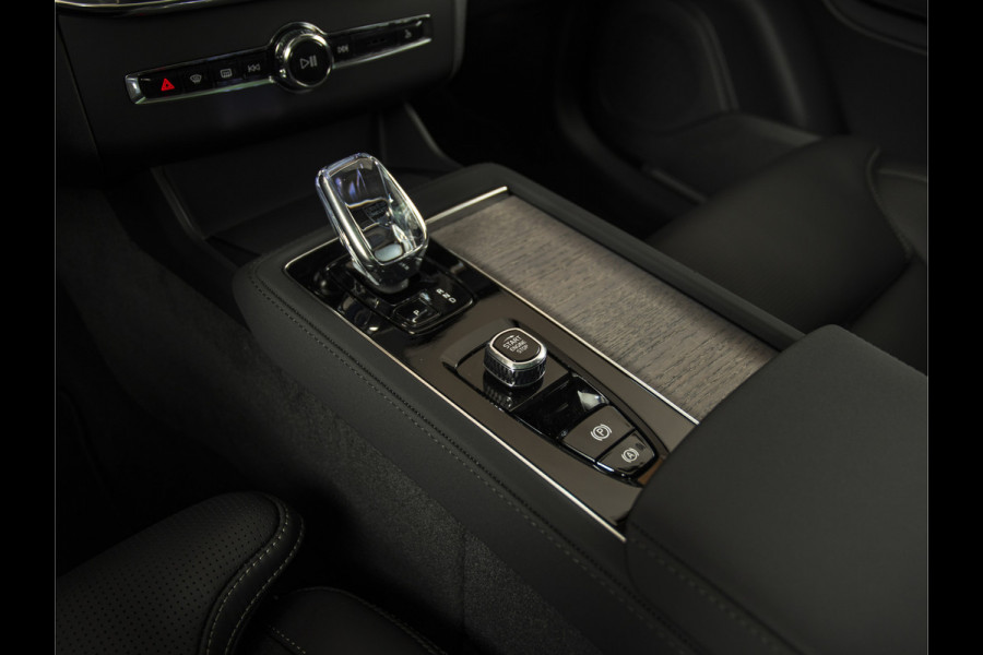 Volvo XC90 2.0 T8 Plug-in hybrid AWD Ultra Dark B&W | MASSAGE | 22" | AIRSUSP | TOWBAR | NAPPA