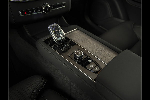 Volvo XC90 2.0 T8 Plug-in hybrid AWD Ultra Dark B&W | MASSAGE | 22" | AIRSUSP | TOWBAR | NAPPA