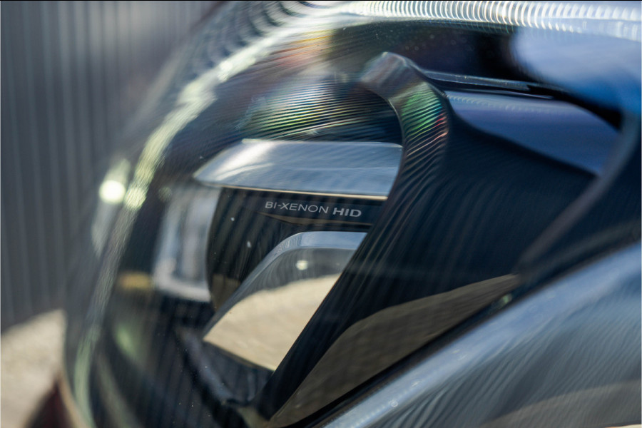 Ford Transit Custom 2.0 TDCI L2H1 | 170PK | Trail | DC 5-Persoons | Camera | Carplay | Lederen interieur