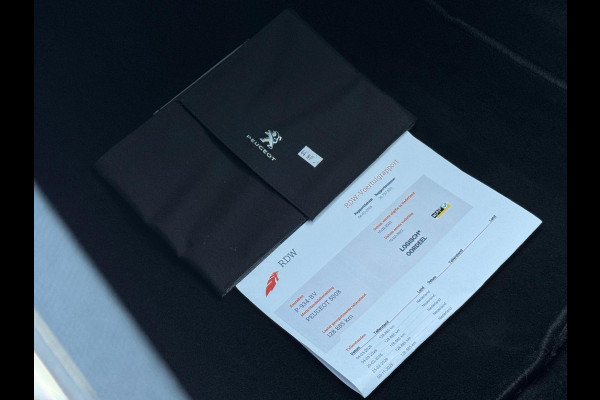 Peugeot 5008 1.2 PureTech GT Pack Business Black line, 7 persoons,trekhaak, panoramadak, VOL OPTIES, 1 e eigenaar, NL auto met nap