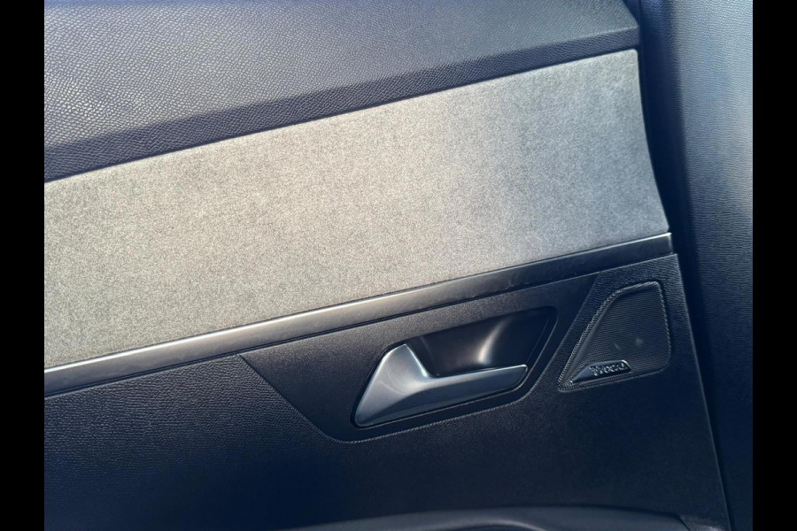 Peugeot 5008 1.2 PureTech GT Pack Business Black line, 7 persoons,trekhaak, panoramadak, VOL OPTIES, 1 e eigenaar, NL auto met nap