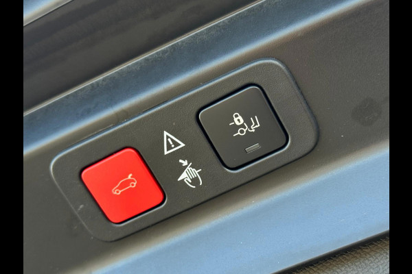 Peugeot 5008 1.2 PureTech GT Pack Business Black line, 7 persoons,trekhaak, panoramadak, VOL OPTIES, 1 e eigenaar, NL auto met nap