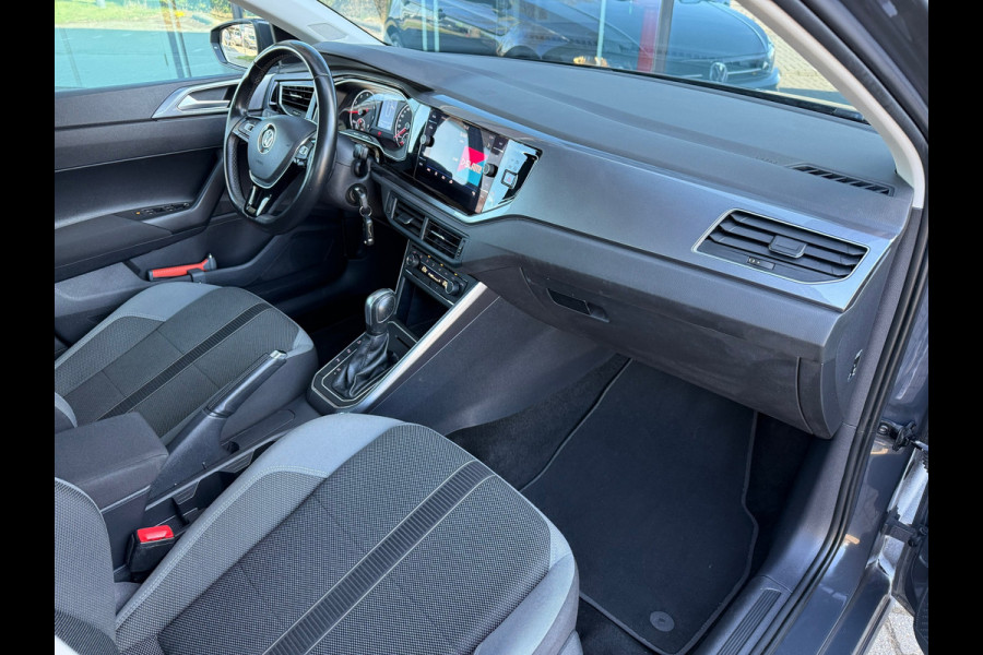 Volkswagen Polo 1.0 TSI Highline - Automaat - Navi - Climate - Parkeerhulp- Org.NL